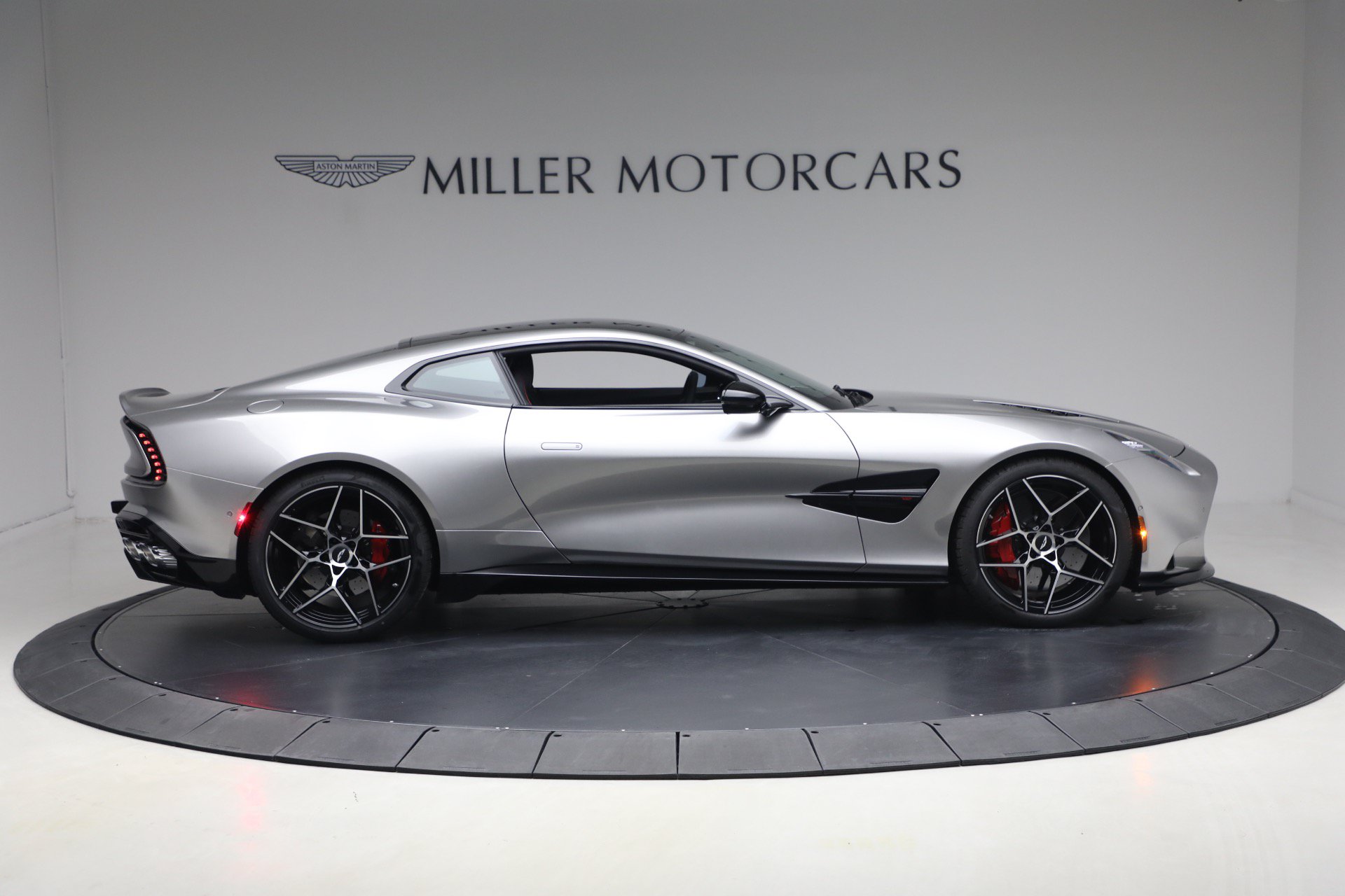 New 2026 Aston Martin Vanquish RWD image 9