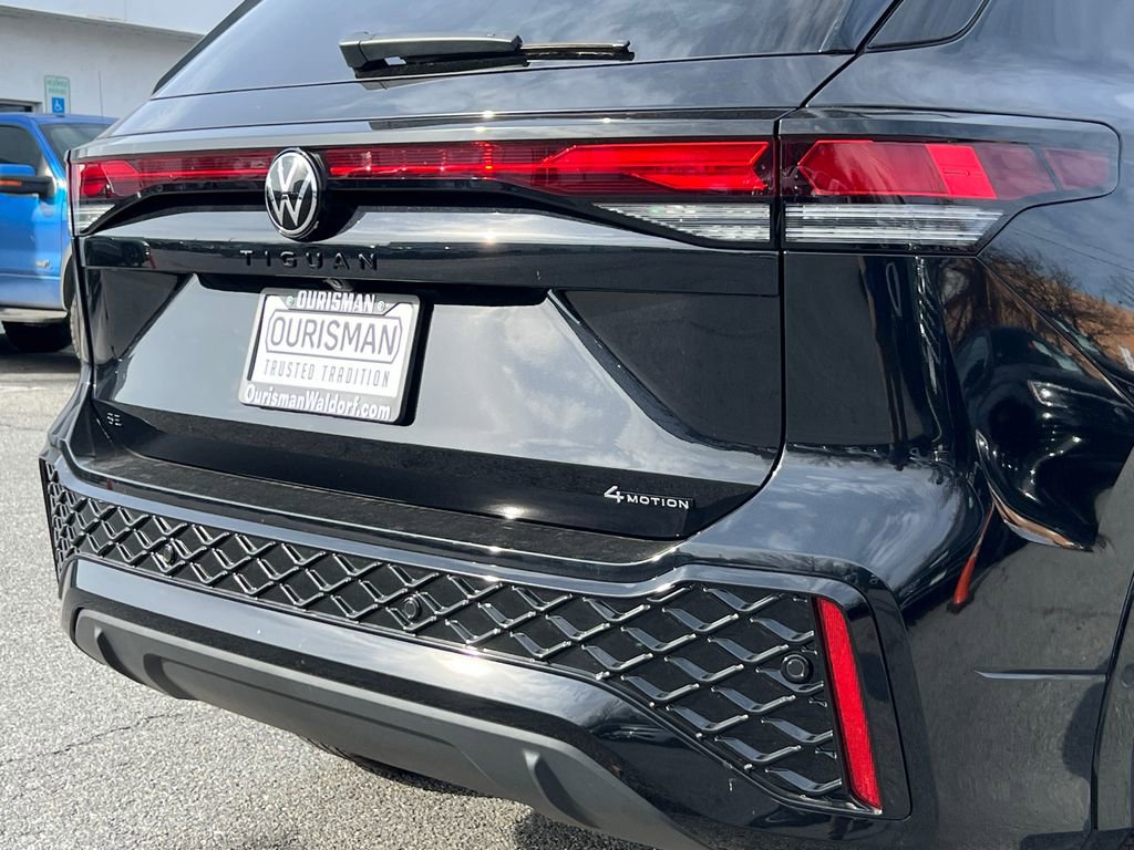 New 2026 Volkswagen Tiguan SE R-Line image 5
