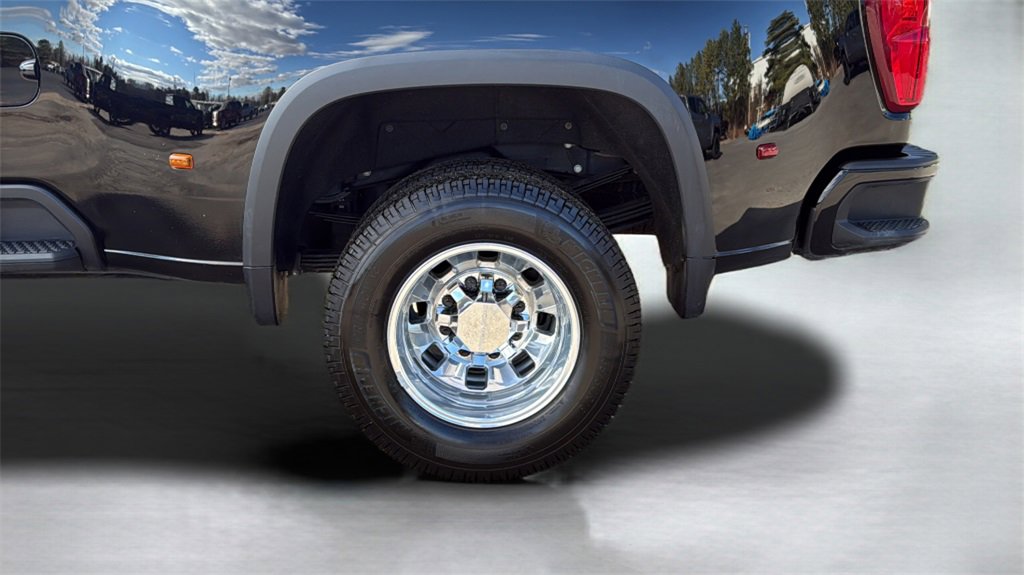 Used 2024 Chevrolet Silverado 3500 High Country w/ High Country Premium Package image 14