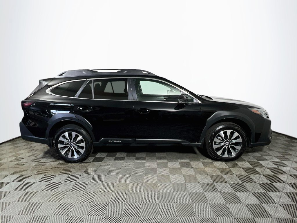 Used 2025 Subaru Outback Limited XT w/ Popular Package #2 AWD/4WD image 8