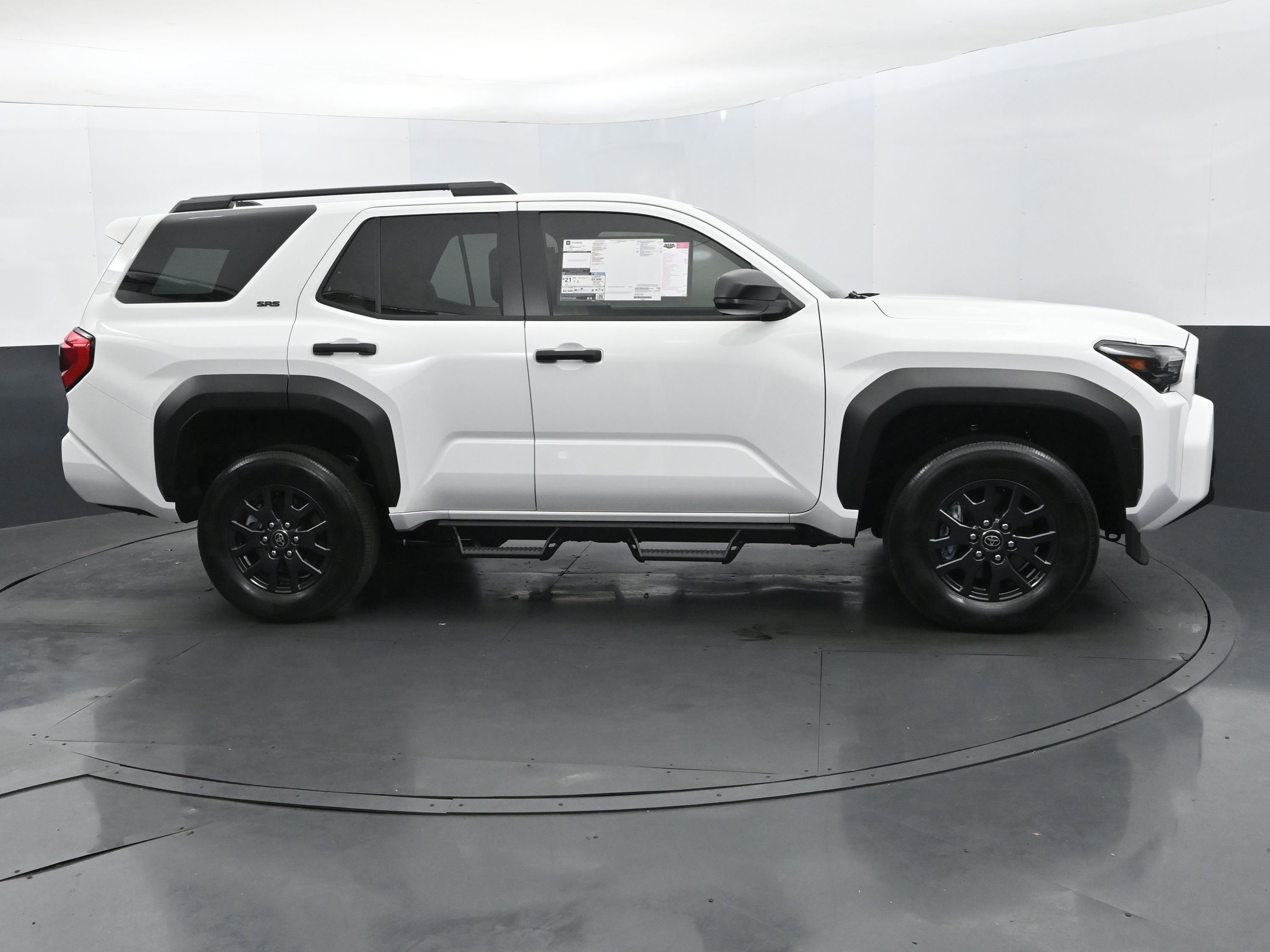 Used 2025 Toyota 4Runner SR5 AWD/4WD image 6