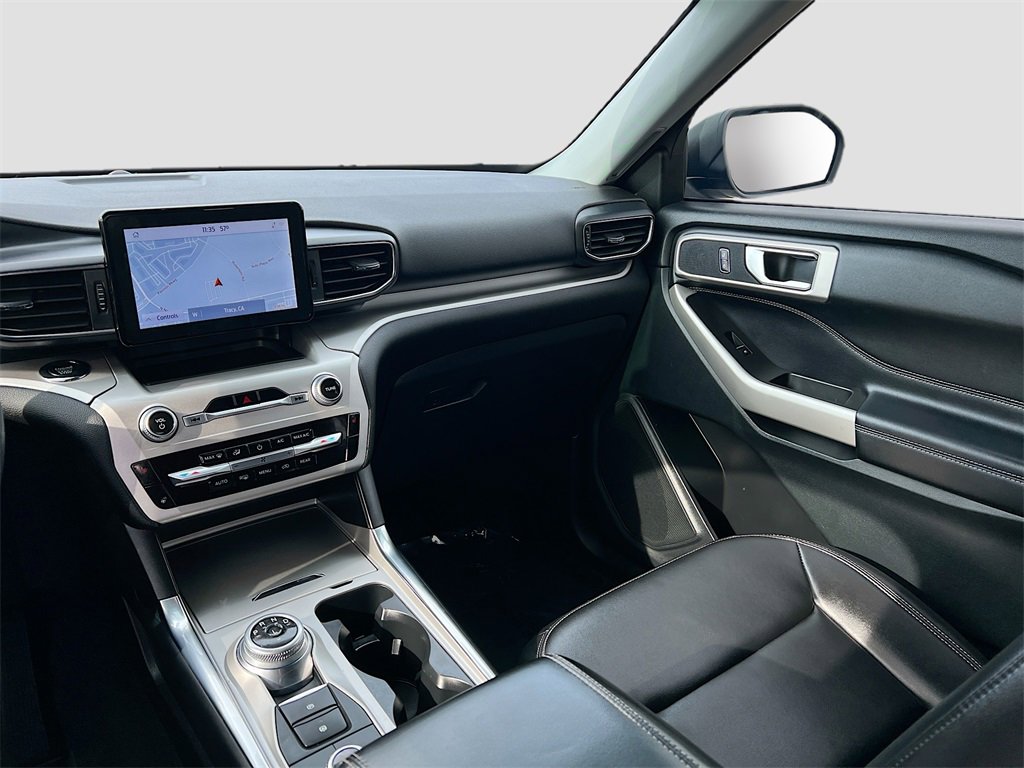 Used 2022 Ford Explorer XLT w/ Equipment Group 202A image 23