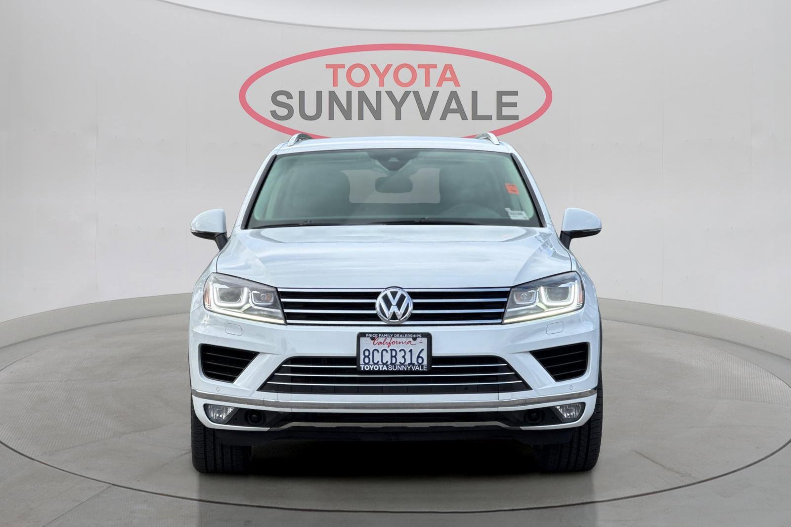 Used 2016 Volkswagen Touareg VR6 image 11