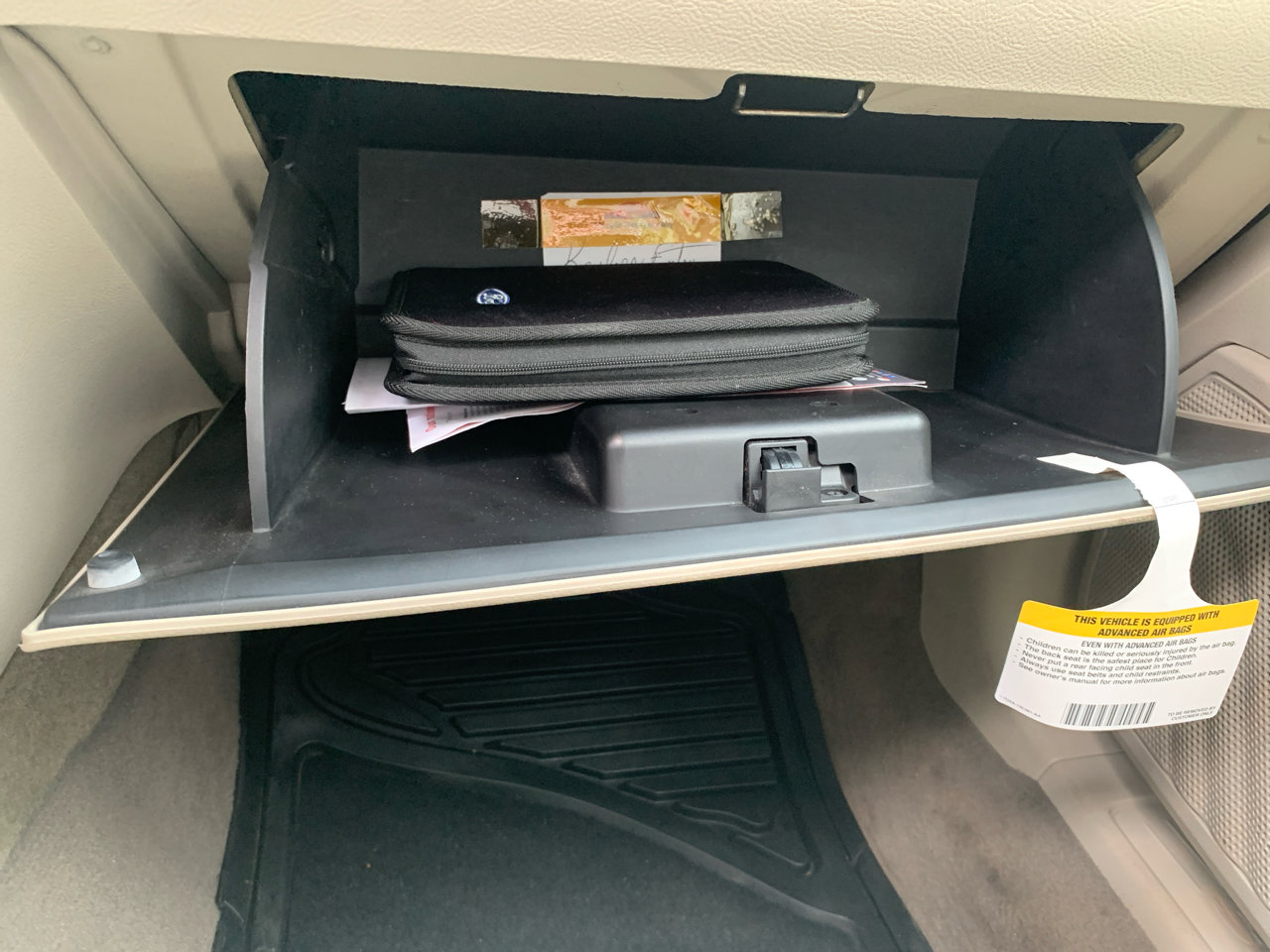 Used 2010 Ford Taurus SEL image 19