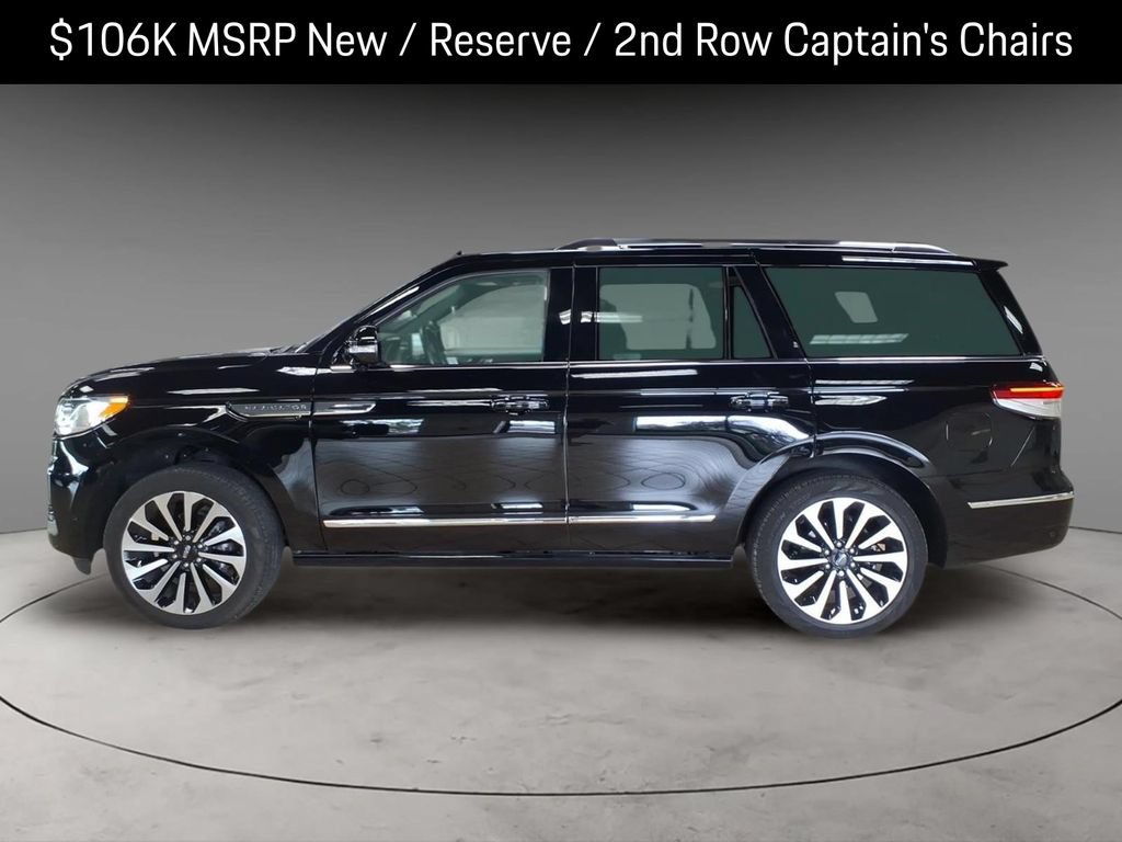 Used 2023 Lincoln Navigator Reserve AWD/4WD image 2