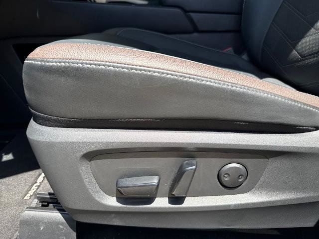 Certified 2025 Nissan Pathfinder Platinum w/ Cargo Package FWD image 14