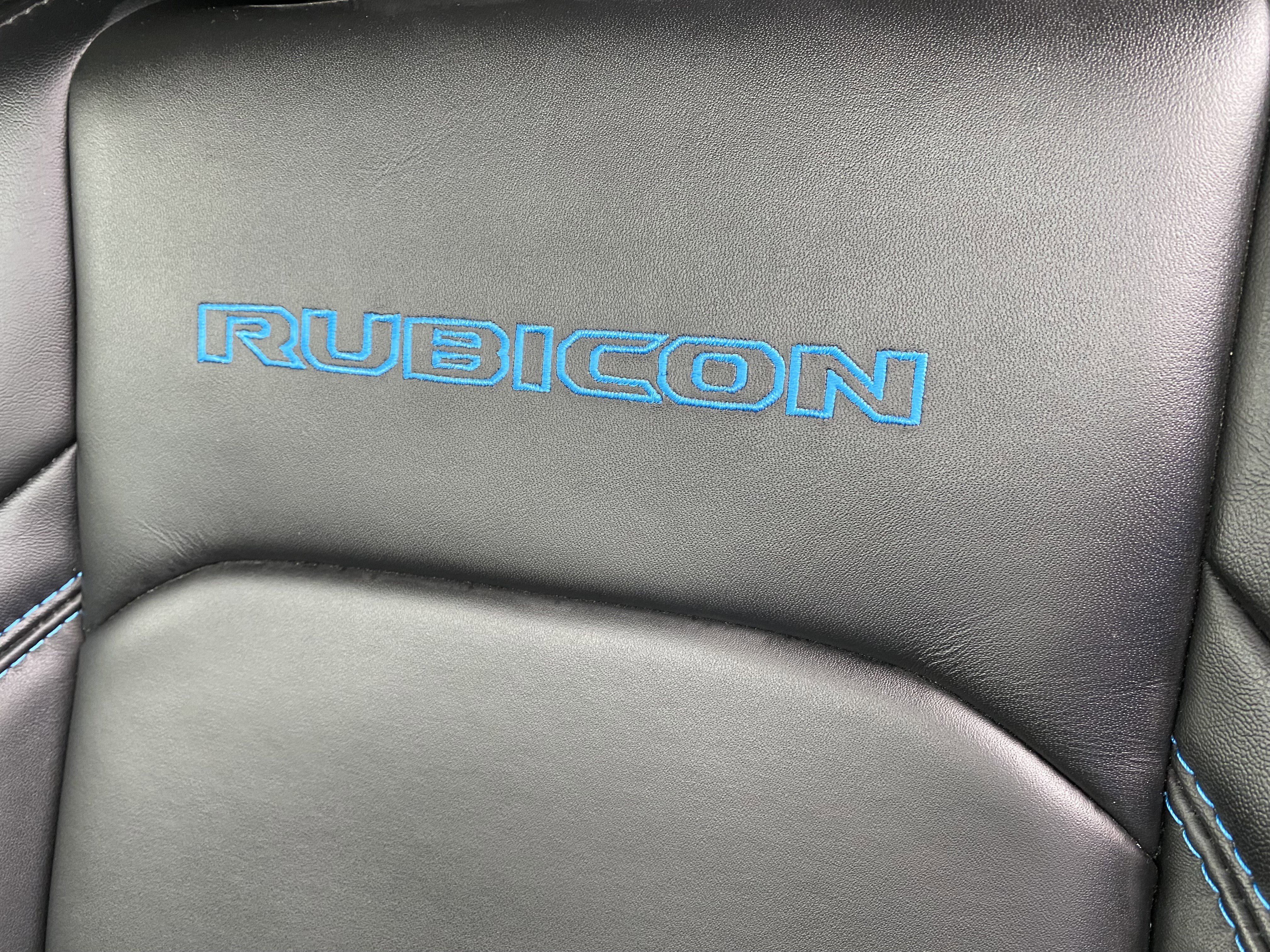 Used 2024 Jeep Wrangler Unlimited Rubicon 4xe image 37