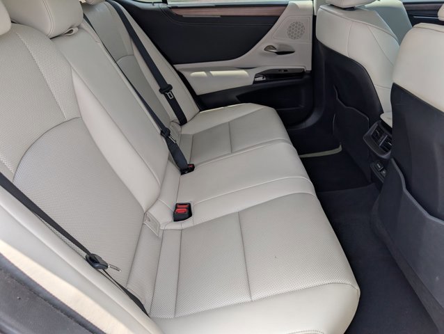 Used 2025 Lexus ES 300h w/ Premium Package FWD image 20