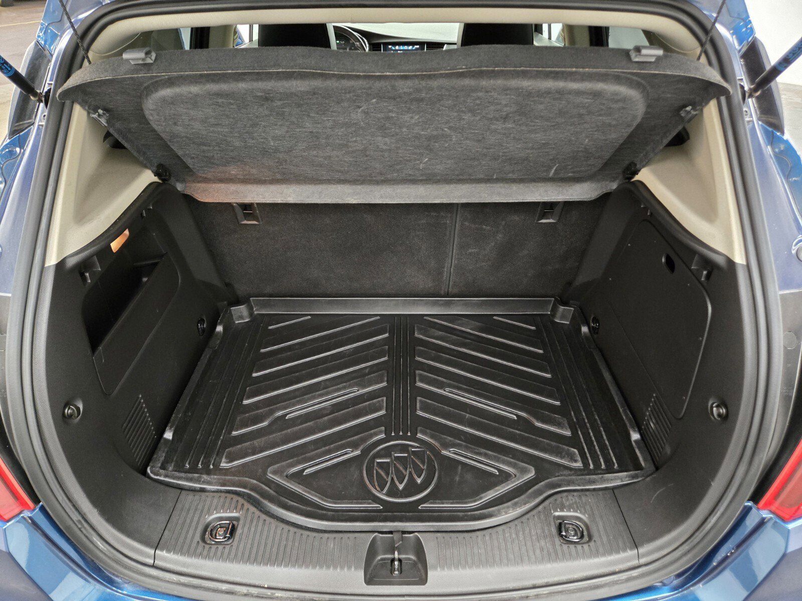 Used 2019 Buick Encore Preferred w/ Safety Package FWD image 11