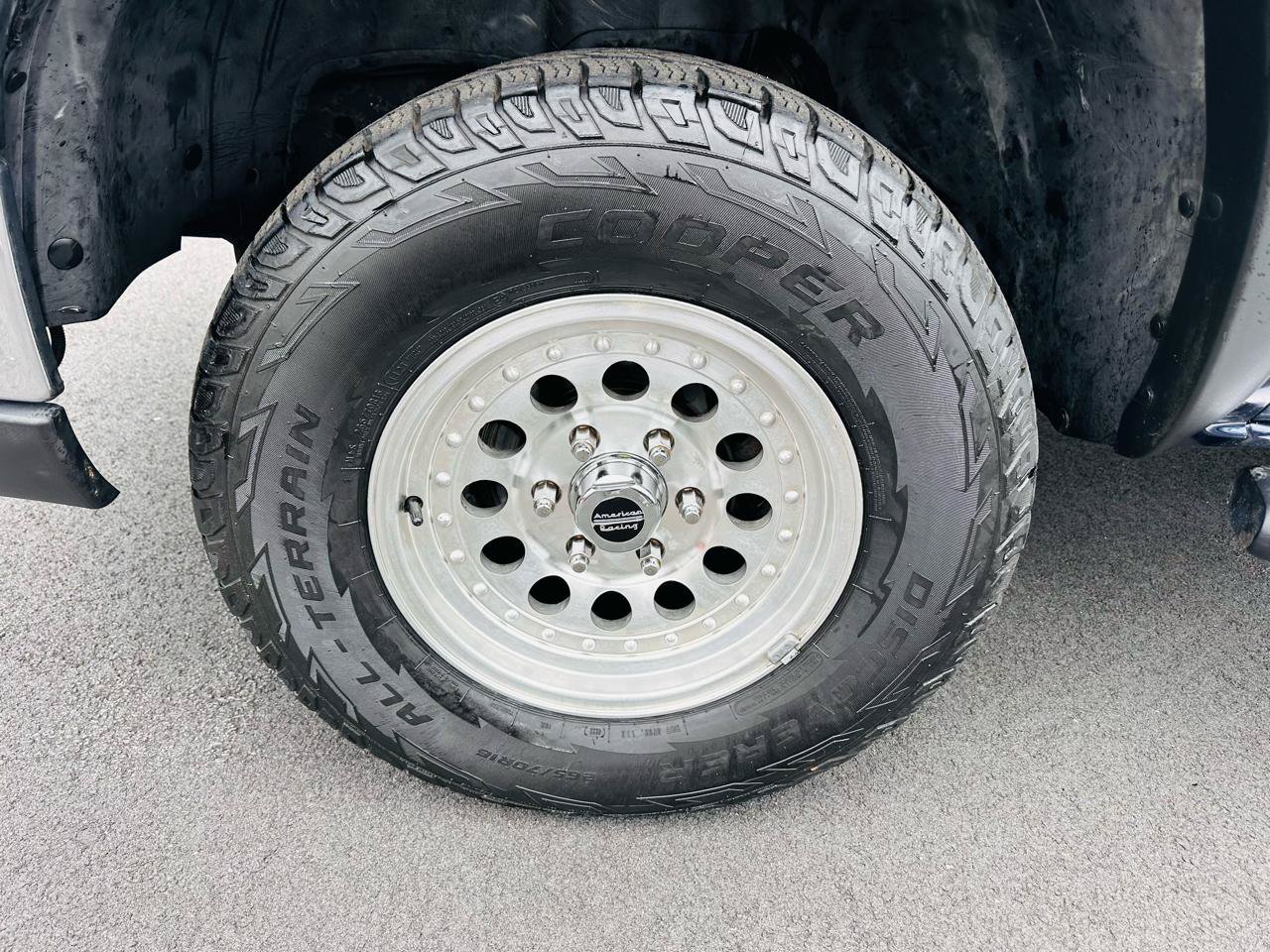 Used 2006 Chevrolet Avalanche LS w/ Sun And Sound Package AWD/4WD image 12