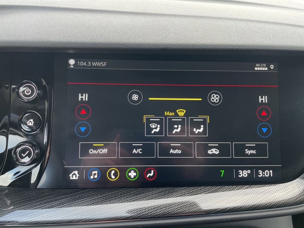 Used 2023 Buick Envision Essence image 19