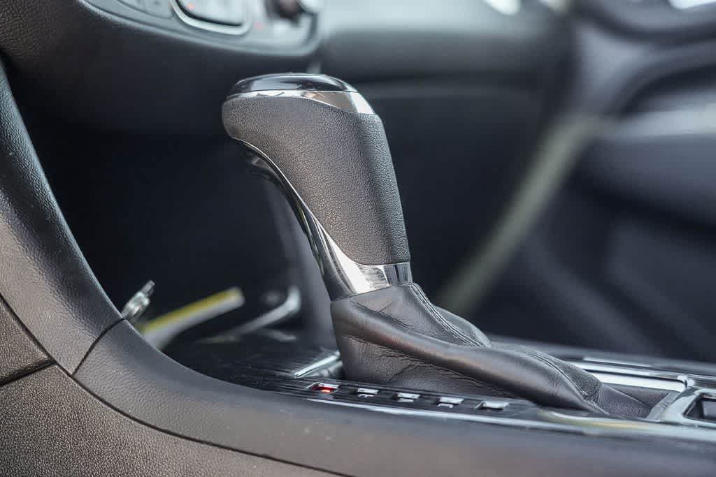 Used 2021 Chevrolet Equinox LT FWD image 22