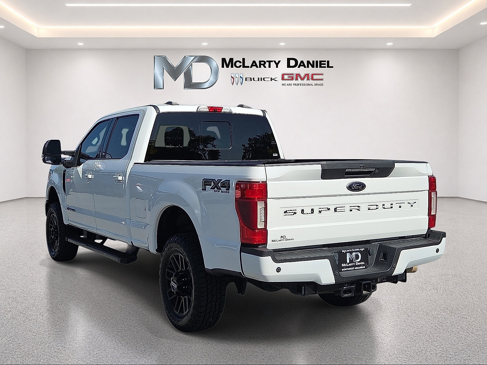 Used 2022 Ford F250 Lariat w/ Black Appearance Package AWD/4WD image 13