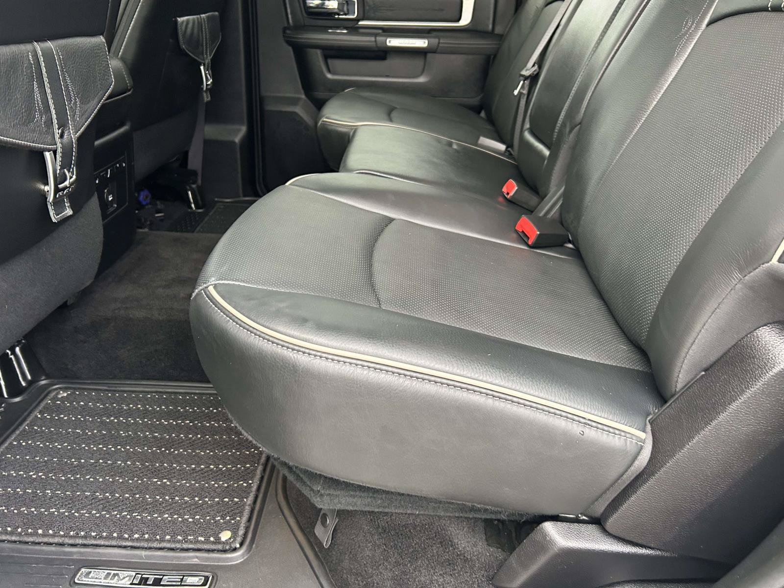 Used 2016 RAM 2500 Limited AWD/4WD image 17