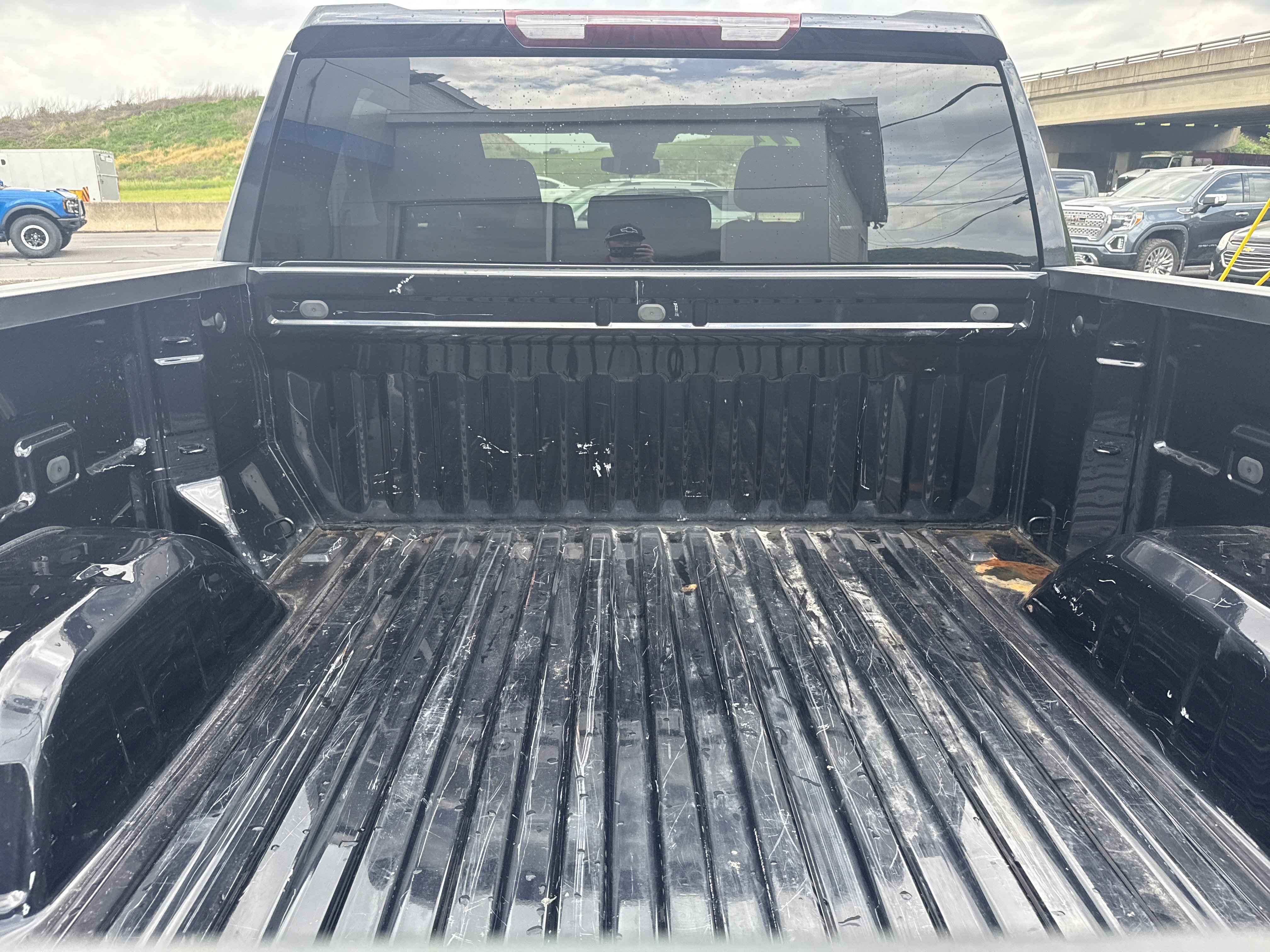 Used 2022 Chevrolet Silverado 1500 RST w/ Z71 Off-Road Package AWD/4WD image 5