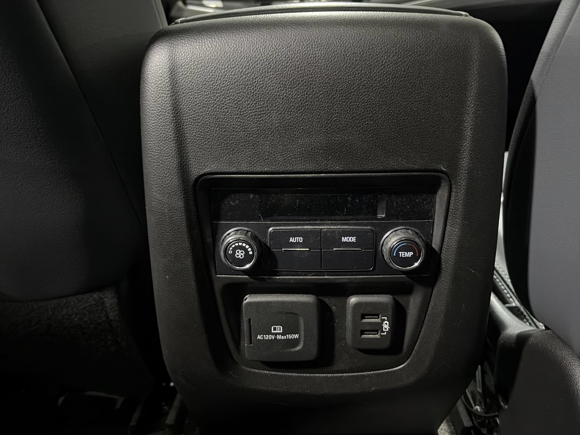 Used 2019 Buick Enclave Essence AWD/4WD image 23