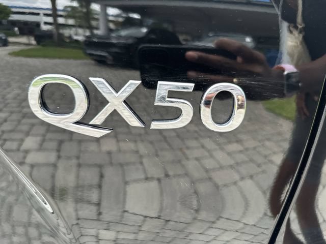 Used 2023 INFINITI QX50 Luxe w/ Accent Package FWD image 35