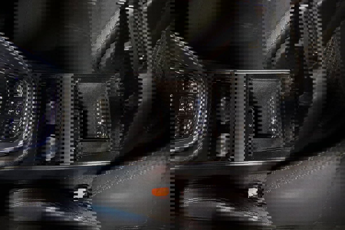 Used 2021 Jaguar F-TYPE R-Dynamic image 56