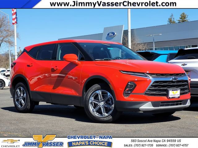 Used 2025 Chevrolet Blazer LT image 1