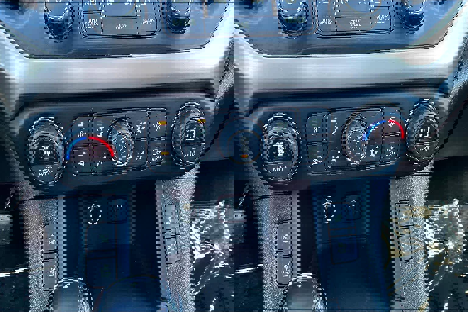 Used 2019 GMC Acadia Denali image 33