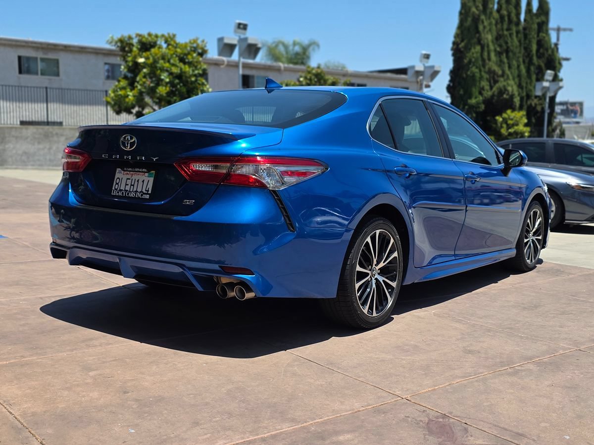 Used 2019 Toyota Camry SE FWD image 11