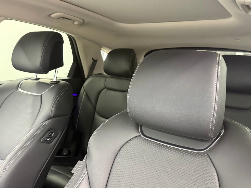 Used 2026 Genesis GV70 2.5T Advanced image 23