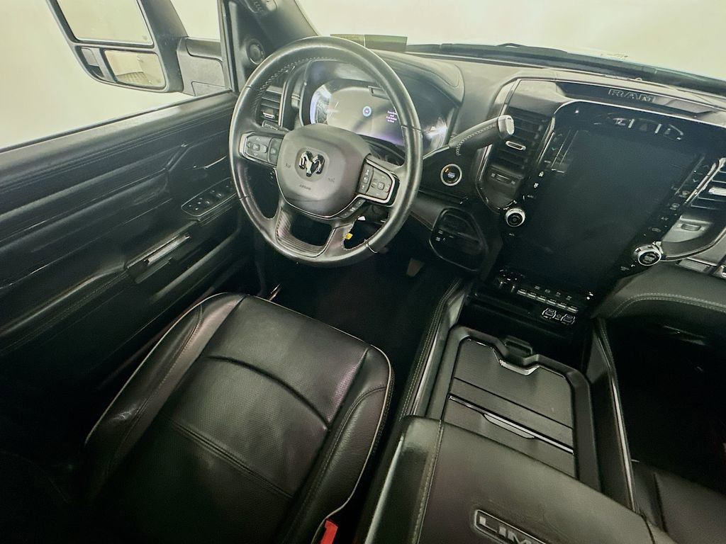 Used 2024 RAM 3500 Limited image 9