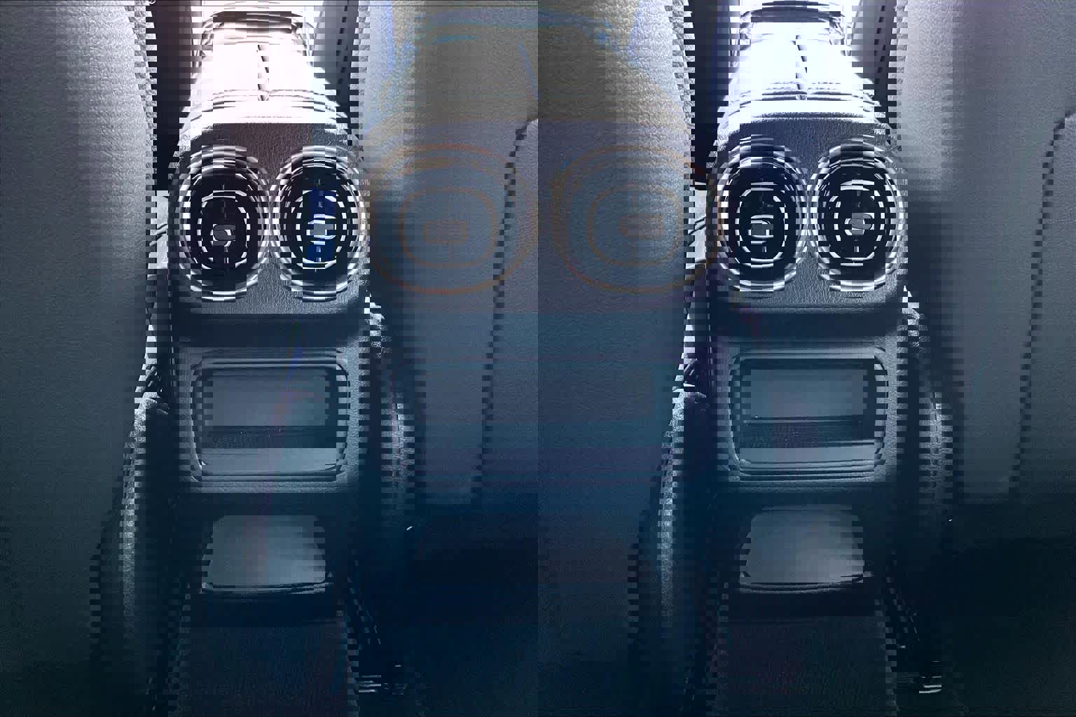 Certified 2025 Mercedes-Benz GLC 350e 4MATIC image 34