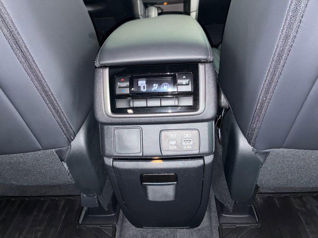Used 2026 Subaru Ascent Premium w/ Premium Package AWD/4WD image 29