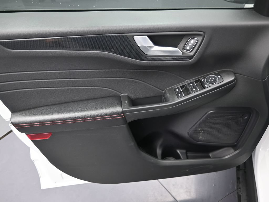 Used 2023 Ford Escape ST-Line w/ Tech Pack #1 FWD image 11
