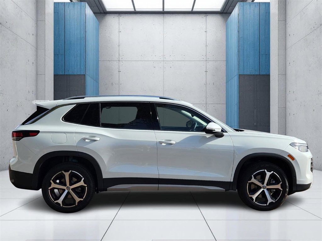 New 2026 Volkswagen Tiguan SE image 27