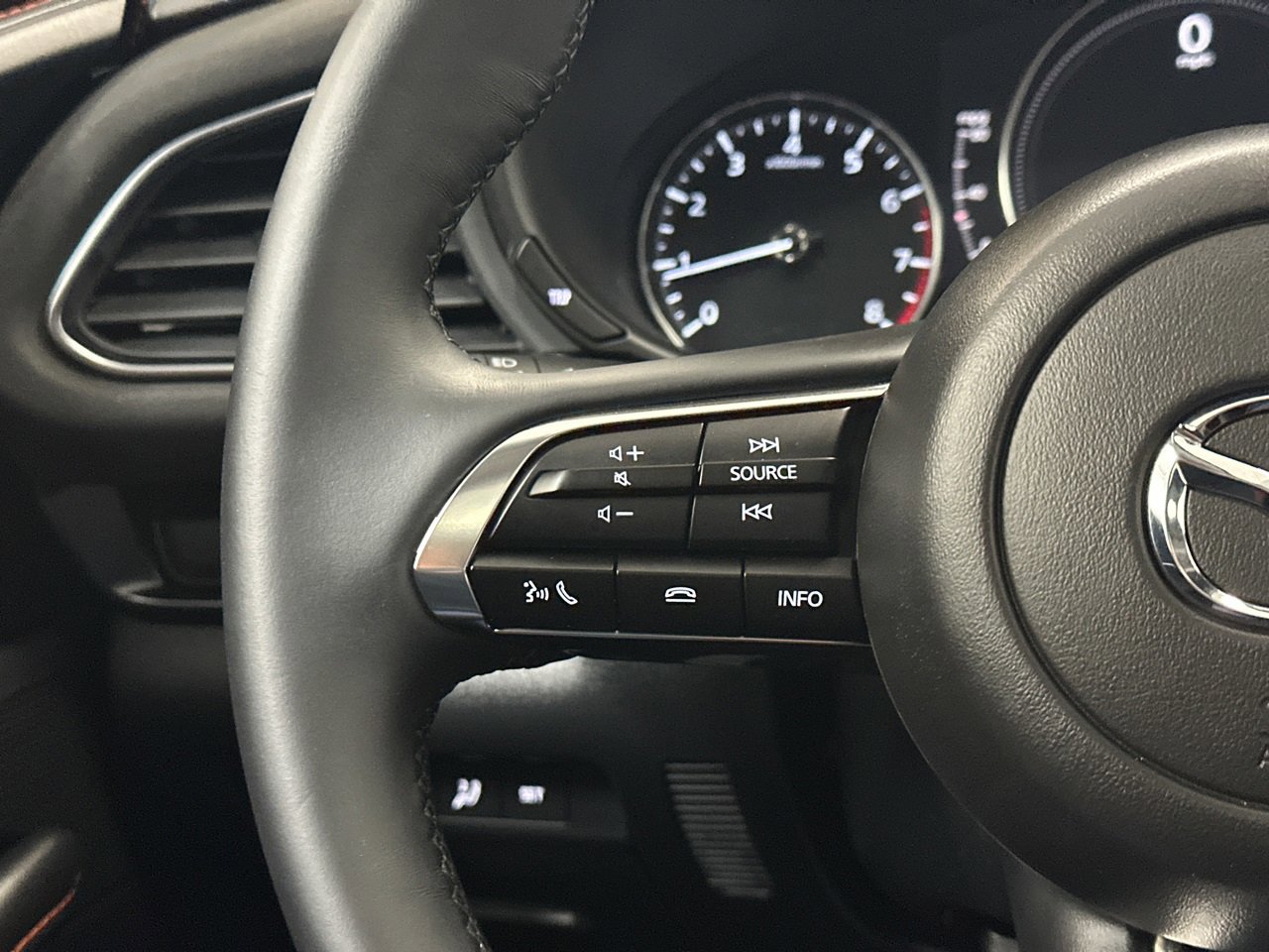 Used 2025 MAZDA CX-30 Carbon image 23