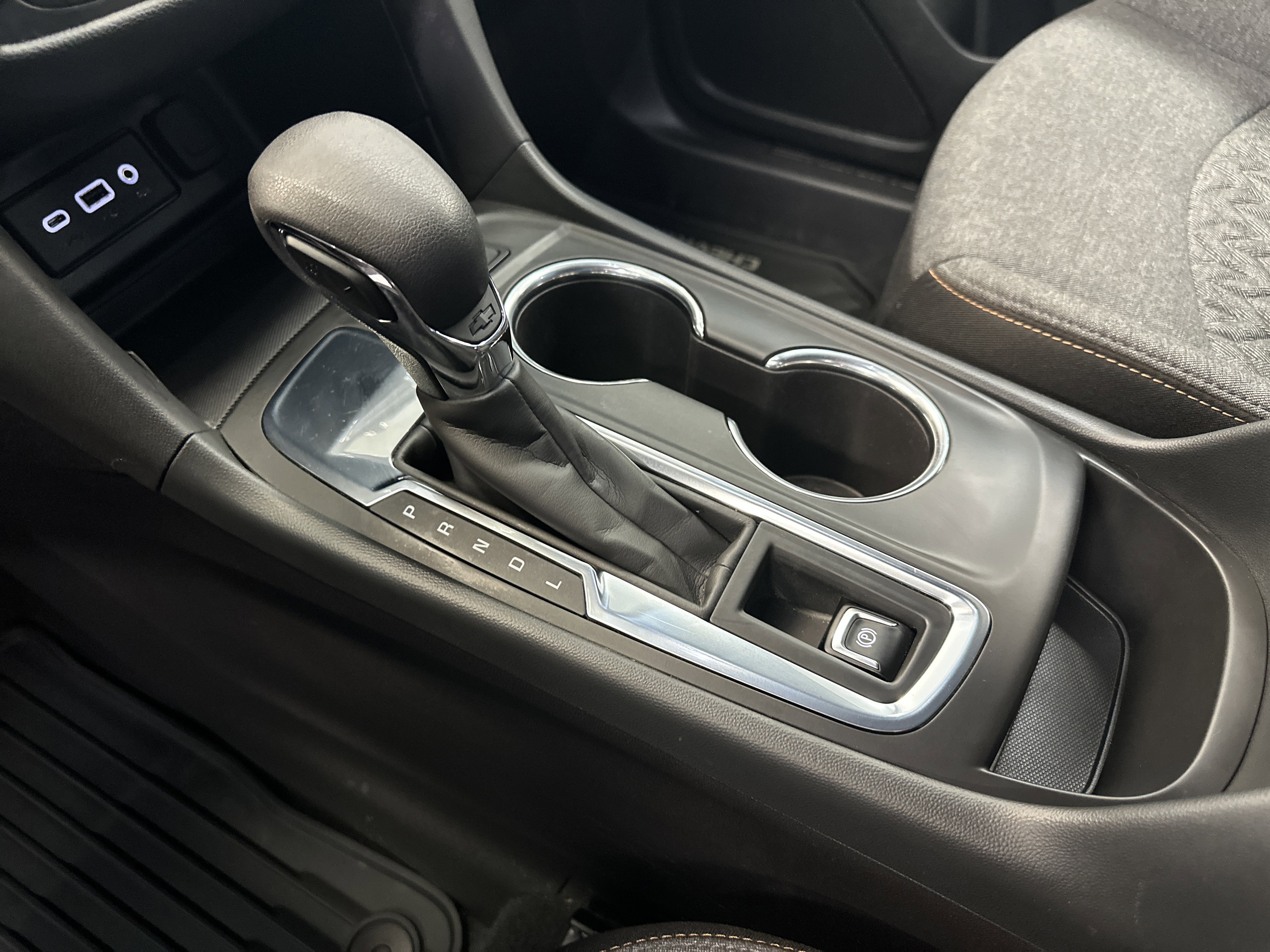 Used 2024 Chevrolet Equinox LT FWD image 30