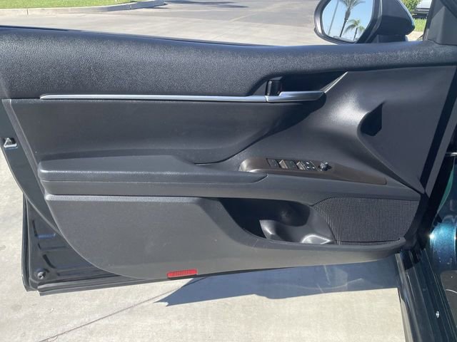 Used 2021 Toyota Camry SE image 19