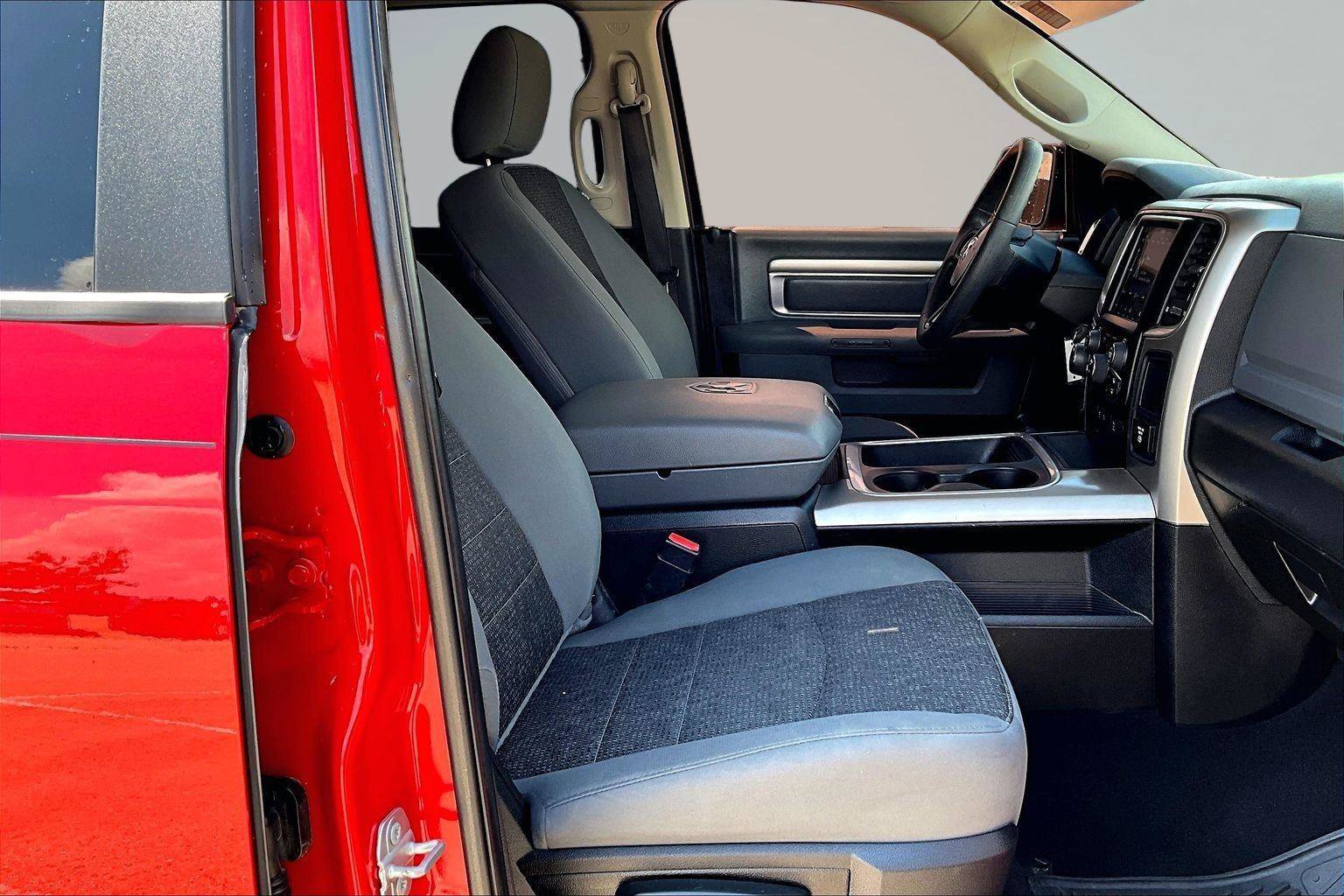 Used 2019 RAM 1500 Classic Warlock AWD/4WD image 8