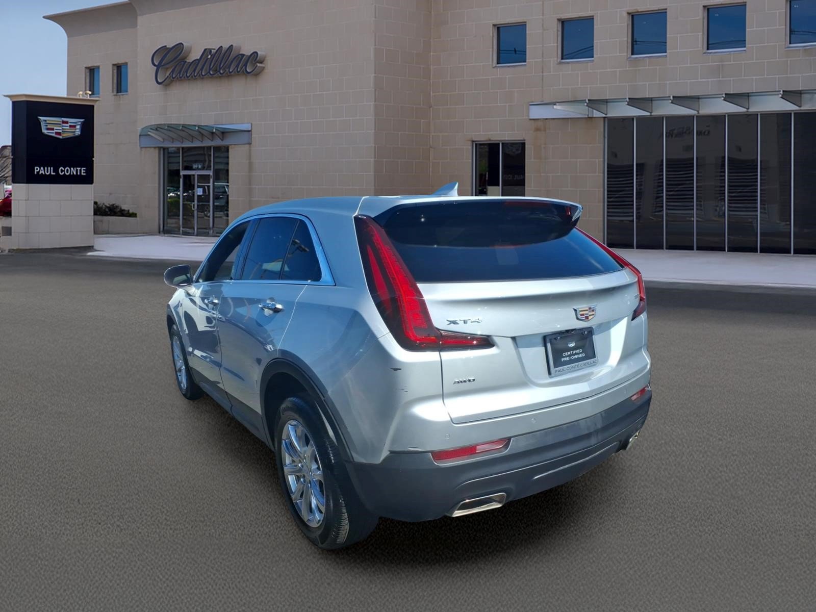 Certified 2023 Cadillac XT4 Luxury w/ Cold Weather Package AWD/4WD image 6