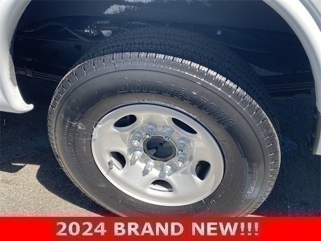 Used 2024 Chevrolet Express 2500 w/ Driver Convenience Package image 29