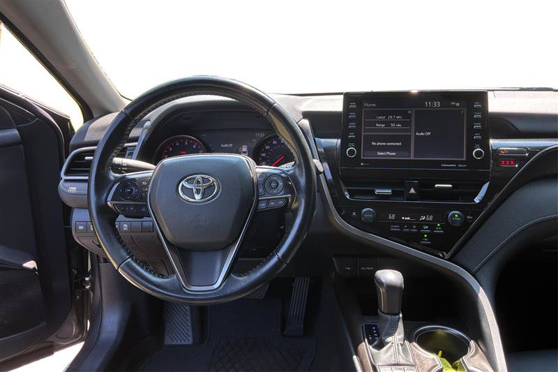 Used 2022 Toyota Camry XSE FWD image 14