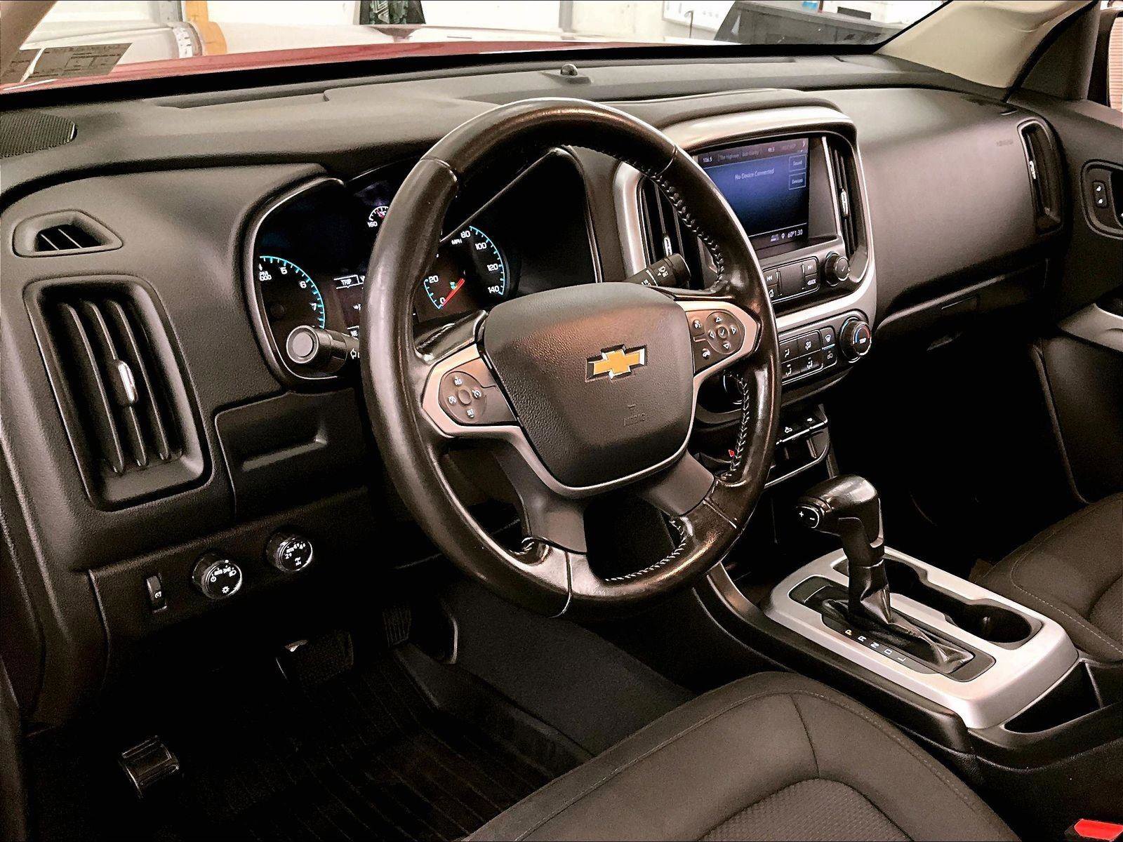 Used 2021 Chevrolet Colorado LT AWD/4WD image 12