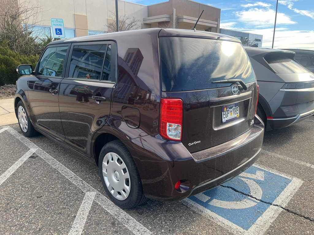 Used 2015 Scion xB image 4