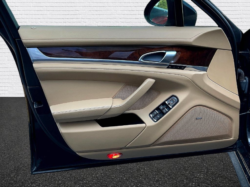 Used 2012 Porsche Panamera S RWD image 15