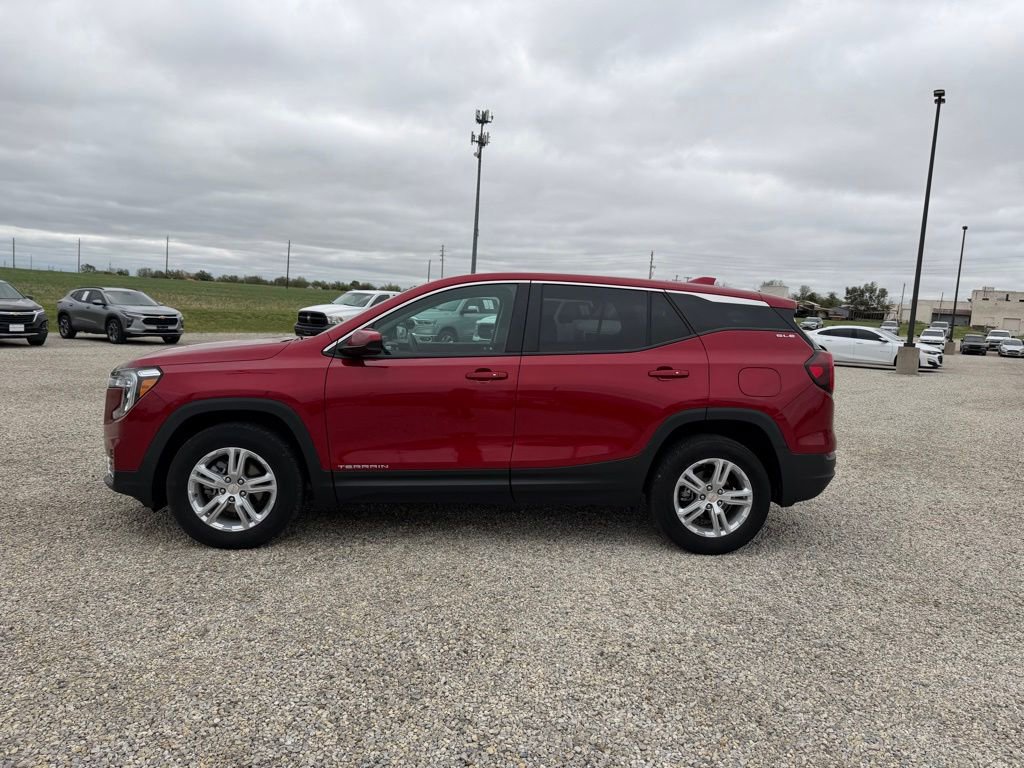 Used 2024 GMC Terrain SLE AWD/4WD image 6