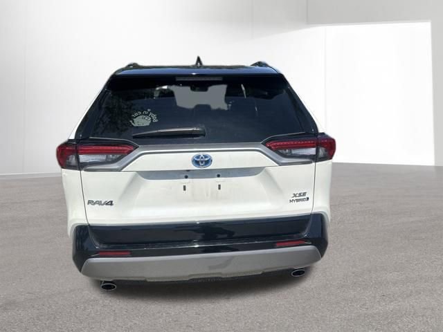 Certified 2022 Toyota RAV4 XSE w/ XSE Grade Weather Package AWD/4WD image 19
