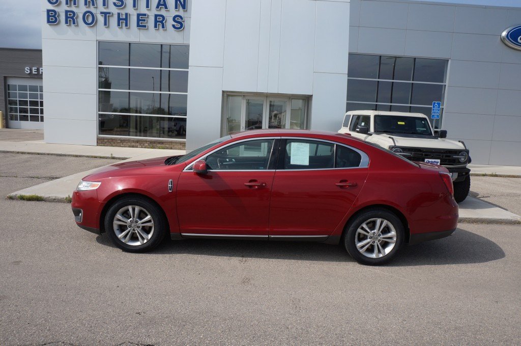 Used 2009 Lincoln MKS FWD image 1