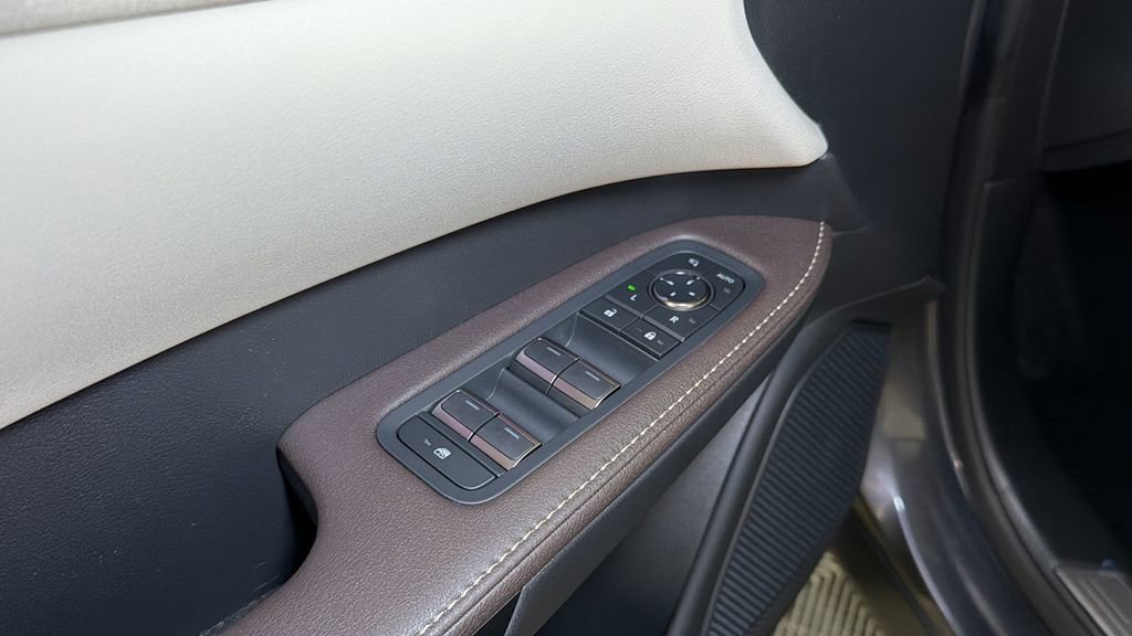 Certified 2025 Lexus RX 450h AWD w/ Convenience Package image 26