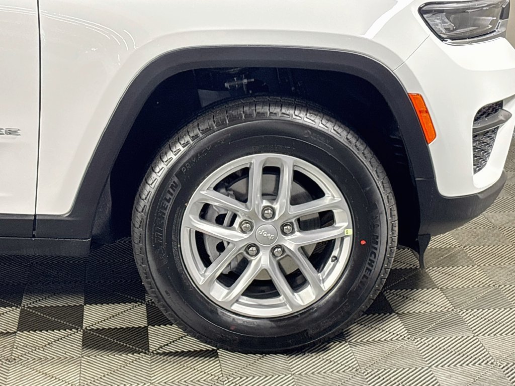 New 2026 Jeep Grand Cherokee Laredo X AWD/4WD image 23