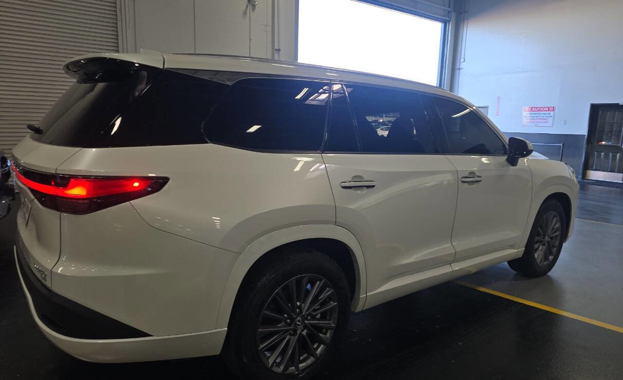 Used 2025 Lexus TX 350 AWD image 2