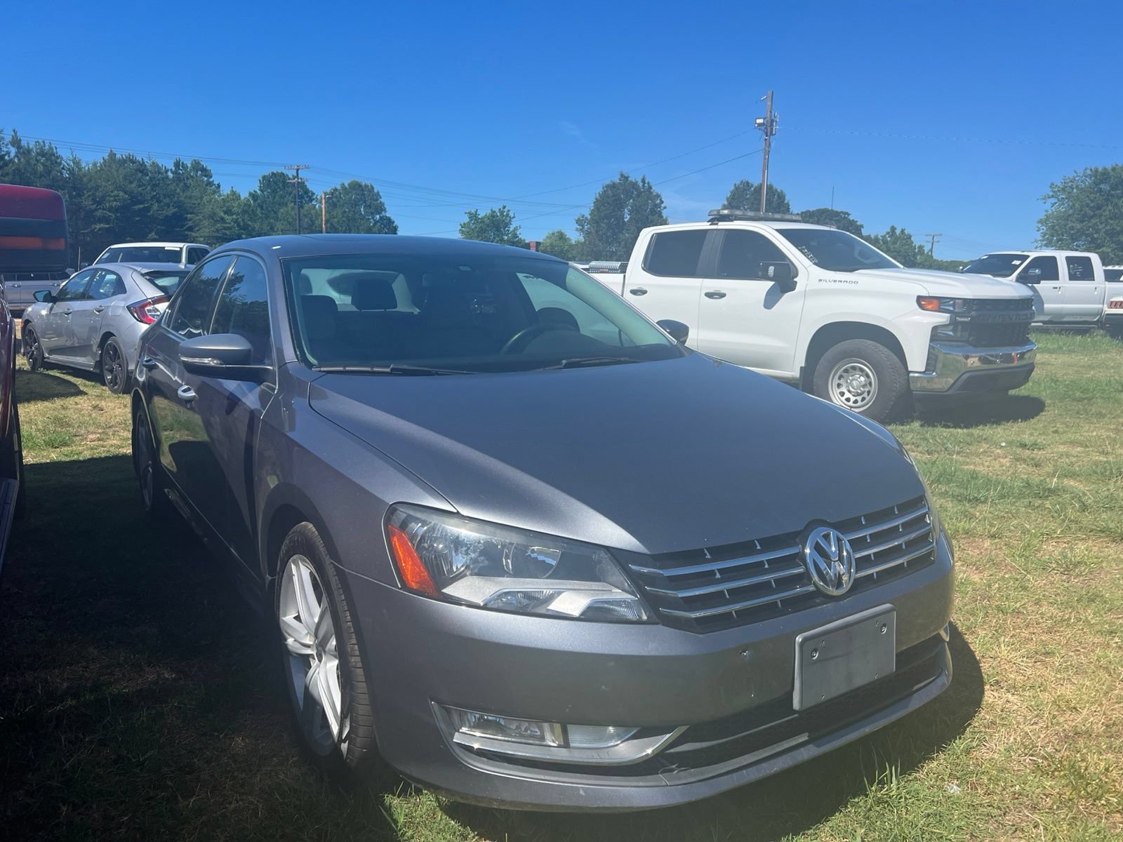 Used 2015 Volkswagen Passat TDI SEL Premium FWD image 10