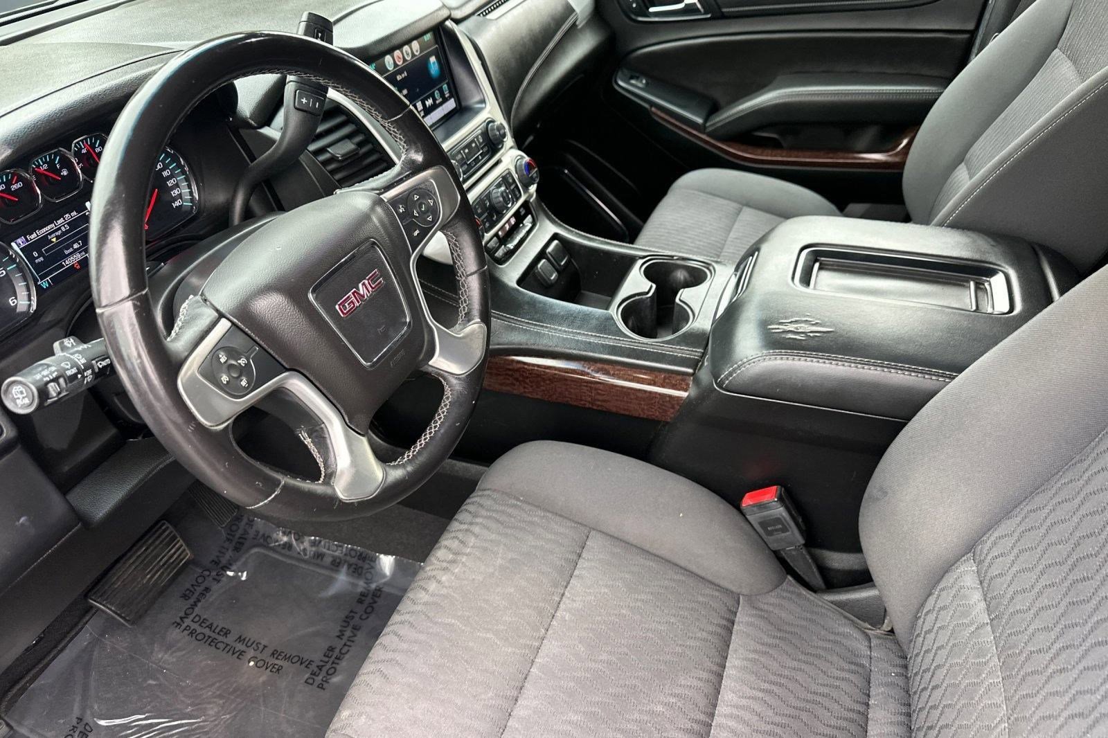 Used 2019 GMC Yukon SLE w/ Convenience Package image 4