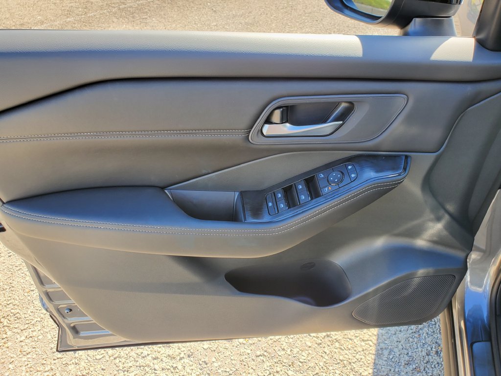 New 2026 Nissan Rogue Dark Armor FWD image 15